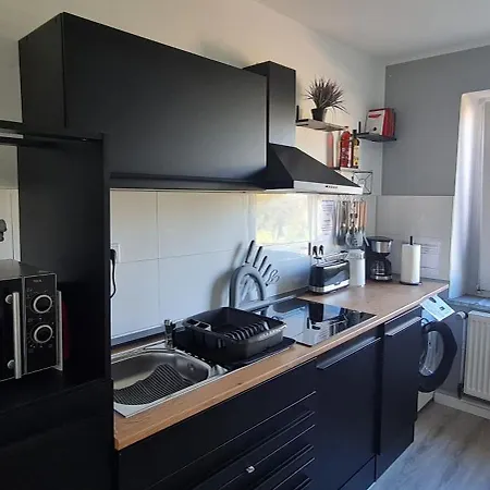 Moderne, Zentral Gelegene 2-zimmer-wohnung Fuer 4 Personen, Ideal Fuer Monteure, Messegaenger Und Touristen Апартаменты *