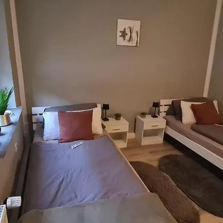 Moderne, Zentral Gelegene 2-zimmer-wohnung Fuer 4 Personen, Ideal Fuer Monteure, Messegaenger Und Touristen 아파트