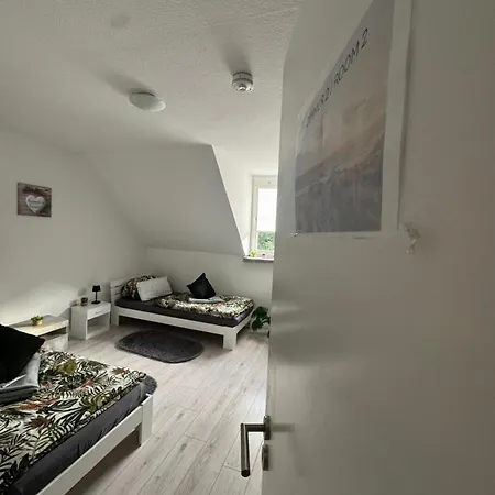 Moderne, Zentral Gelegene 2-zimmer-wohnung Fuer 4 Personen, Ideal Fuer Monteure, Messegaenger Und Touristen