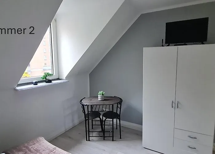 Moderne, Zentral Gelegene 2-zimmer-wohnung Fuer 4 Personen, Ideal Fuer Monteure, Messegaenger Und Touristen *