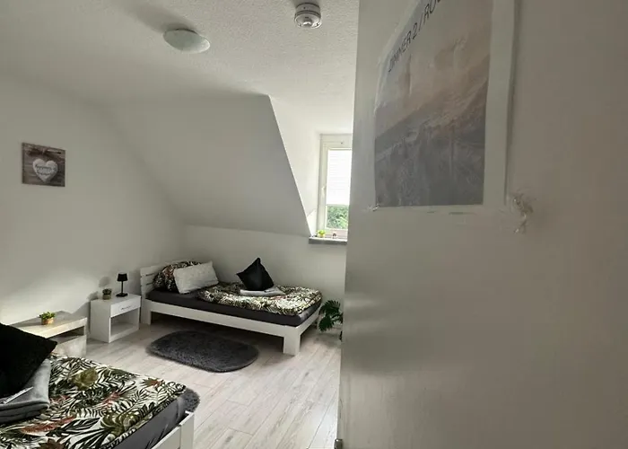 Moderne, Zentral Gelegene 2-zimmer-wohnung Fuer 4 Personen, Ideal Fuer Monteure, Messegaenger Und Touristen