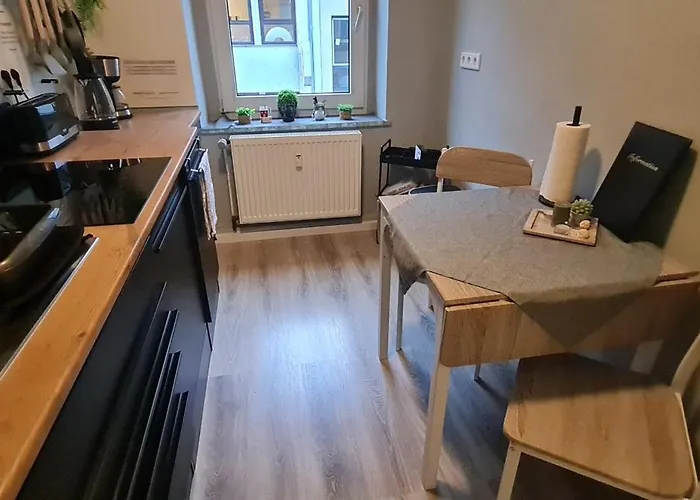 Moderne, Zentral Gelegene 2-zimmer-wohnung Fuer 4 Personen, Ideal Fuer Monteure, Messegaenger Und Touristen